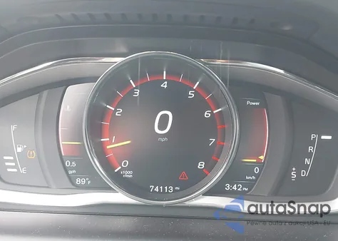 2015 Volvo Xc60 T6 z USA, uszkodzony, nr VIN YV4902RK9F2744570